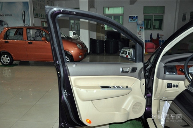 2012款 2.0L 手動豪華型