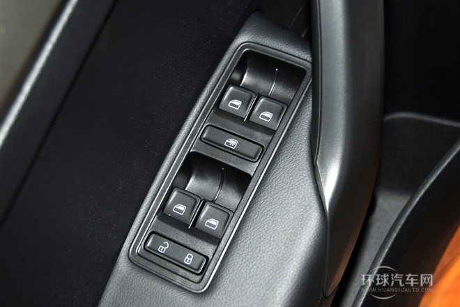 2015款 1.6L 自動舒適版