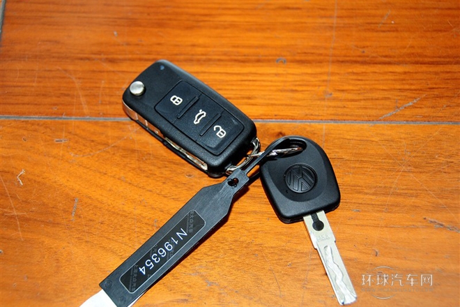 2015款 1.6L 自動舒適版