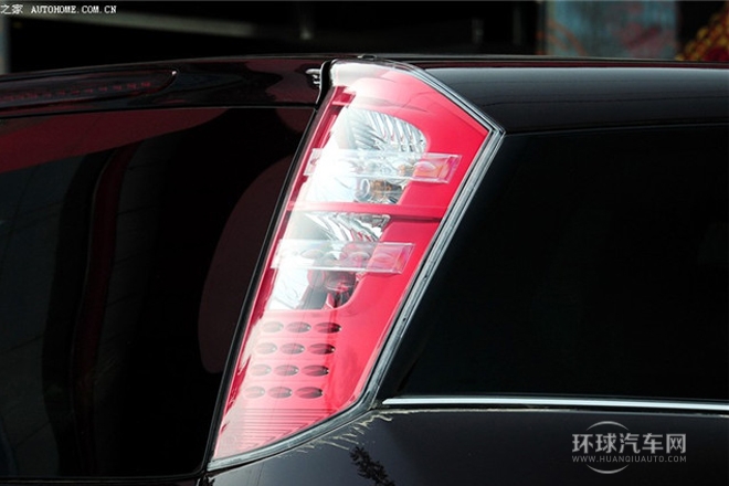 2012款 2.0L 自動豪華型