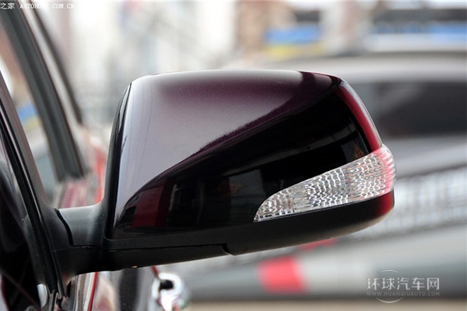 2012款 2.0L 自動豪華型