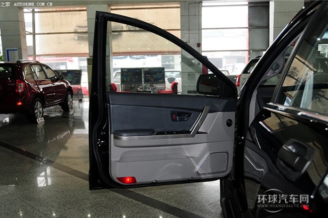 2011款 2.0T 兩驅標準型