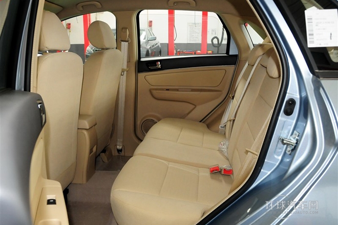 2013款 兩廂 1.5L 手動樂天版