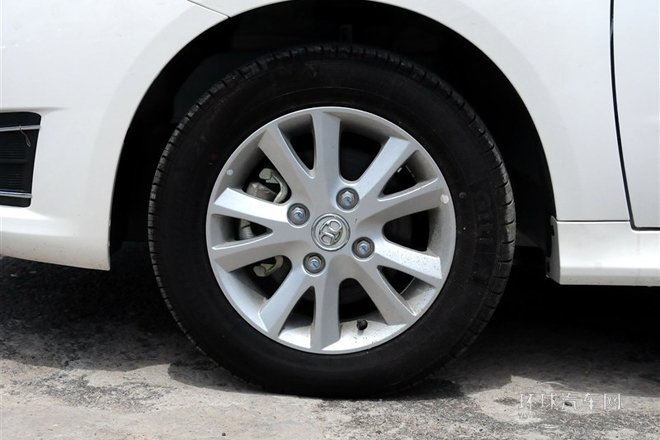 2013款 兩廂 1.5L 自動樂天版