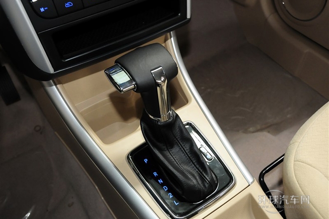 2013款 兩廂 1.5L 自動樂天版