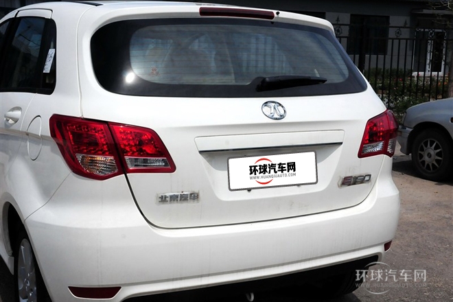 2013款 兩廂 1.5L 自動樂天版