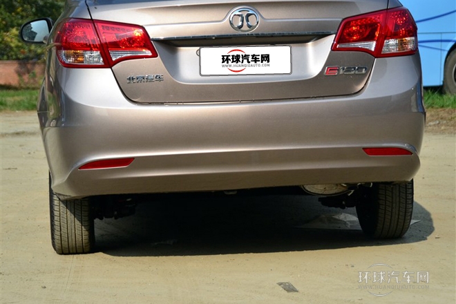 2013款 三廂 1.3L 手動(dòng)樂天版