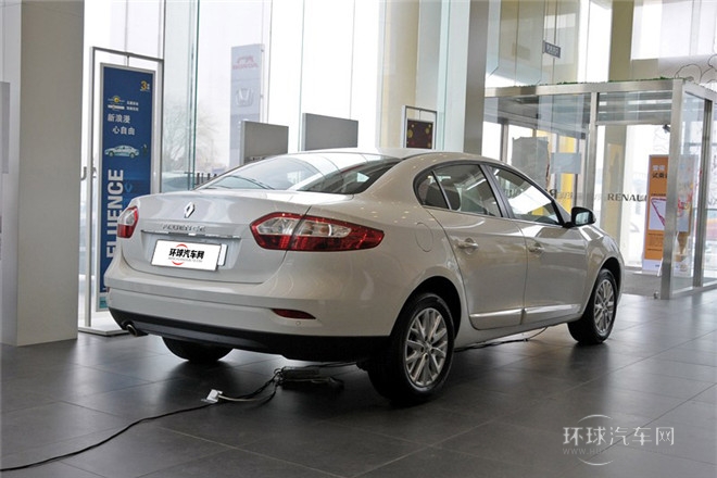 2013款 2.0L 標準版