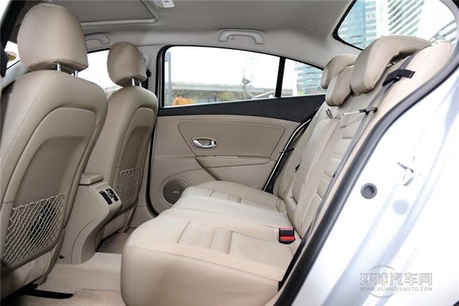 2013款 2.0L 豪華版