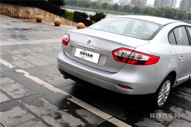 2013款 2.0L 豪華版