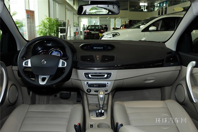 2013款 2.0L 時尚版