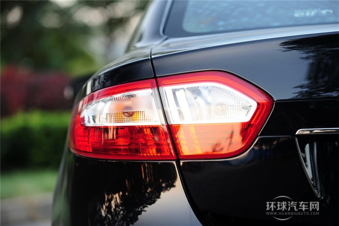 2013款 2.0L 時尚版