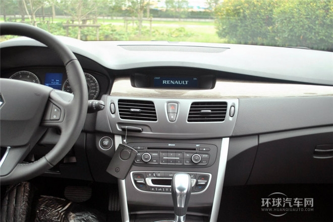 2013款 改款 2.0L 時(shí)尚版