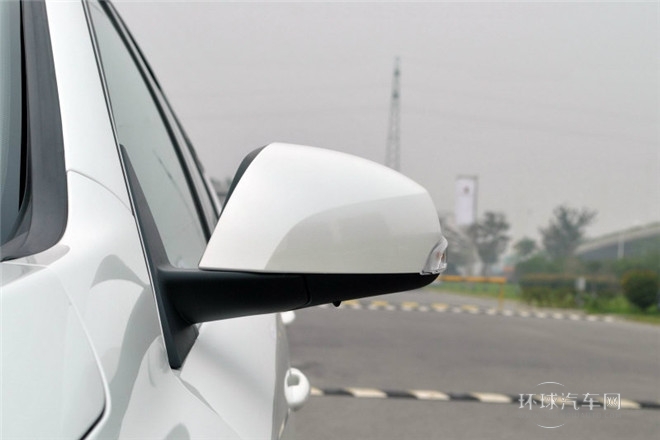 2013款 改款 2.0L 時尚版