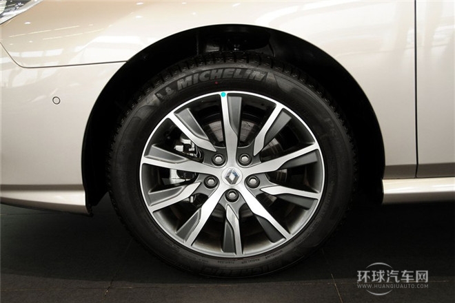 2013款 改款 2.5L 豪華版