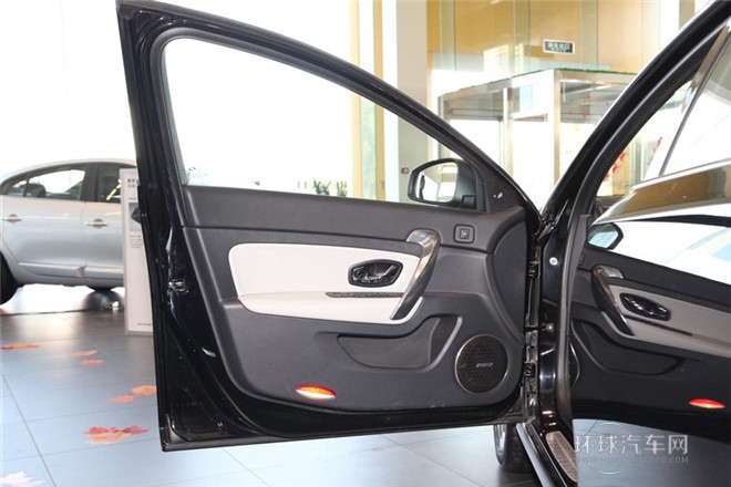 2013款 改款 2.5L 旗艦版