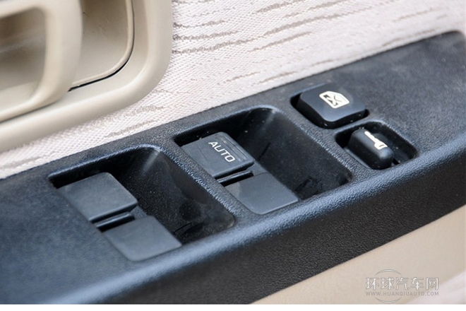 2010款 2.4L汽油四驅標準型ZG24