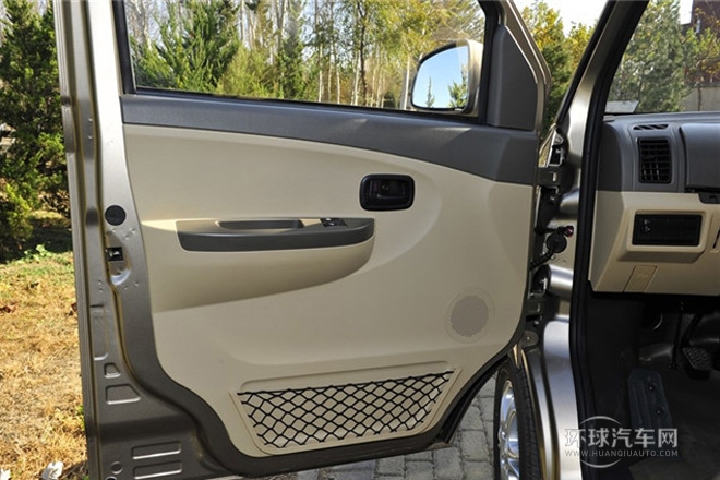 2014款1.3L手動標(biāo)準(zhǔn)型