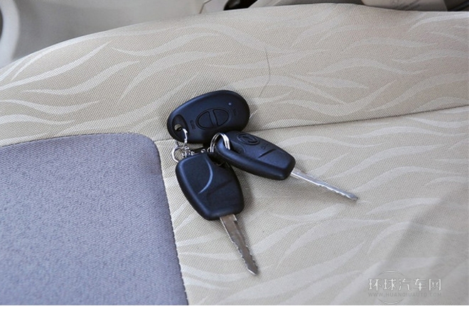 2014款1.3L手動(dòng)舒適型