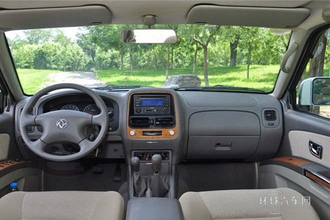 2013款2.4L手動兩驅行政版