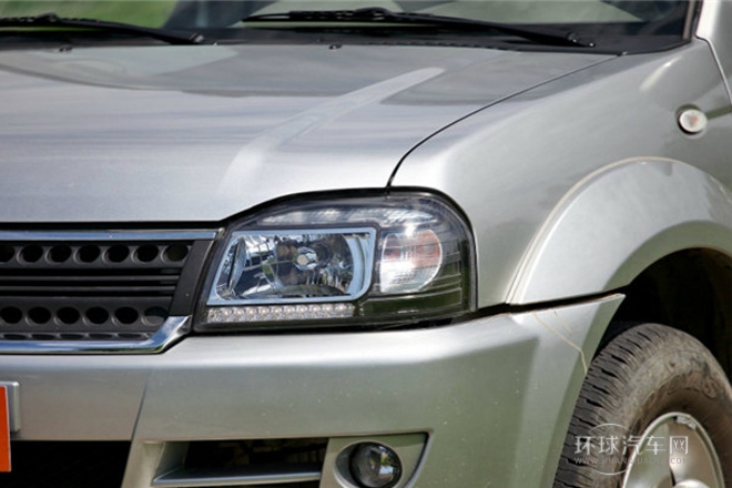 2013款2.4L手動(dòng)兩驅(qū)行政版