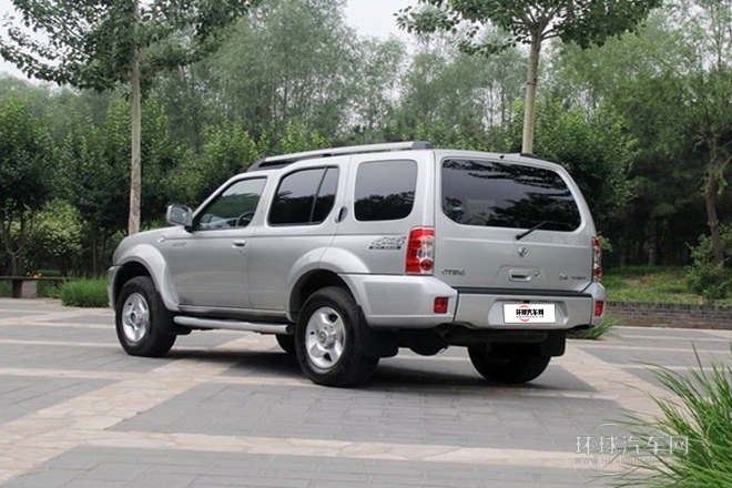 2013款2.4L手動兩驅行政版