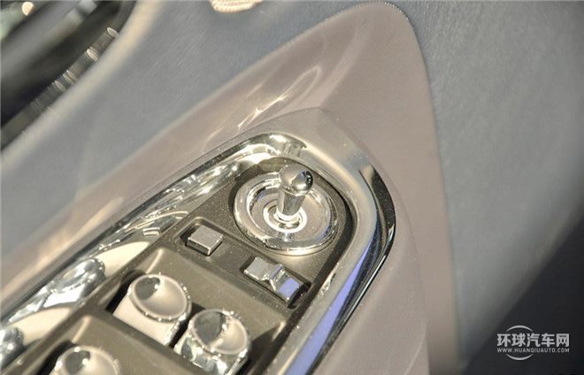 2014款 6.6T 標(biāo)準(zhǔn)版