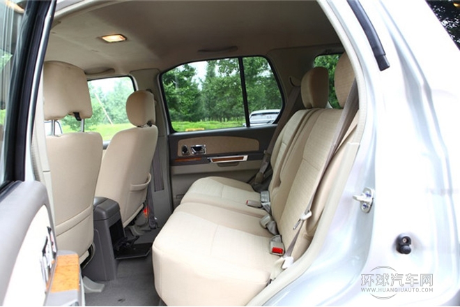 2013款2.4L手動兩驅豪華版