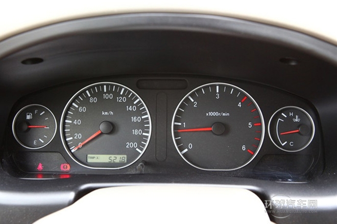 2013款2.4L手動兩驅豪華版