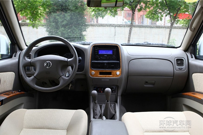 2013款2.4L手動兩驅(qū)豪華版