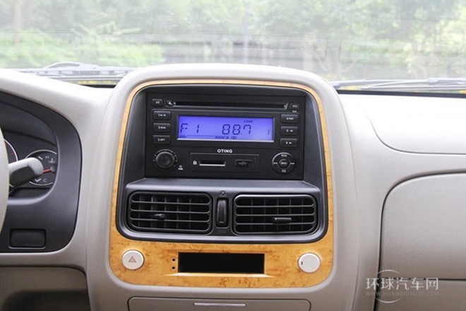 2013款2.5L手動兩驅(qū)豪華版