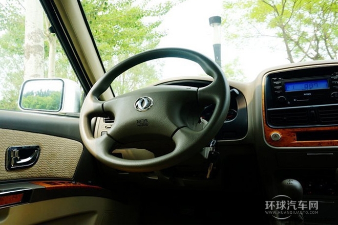 2013款2.5L手動兩驅(qū)豪華版