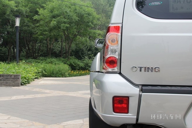 2013款2.5L手動兩驅豪華版