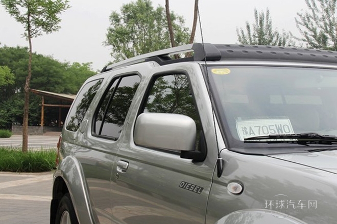 2013款2.5L手動兩驅(qū)豪華版