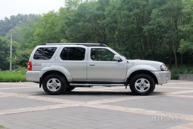 2013款2.5L手動兩驅豪華版