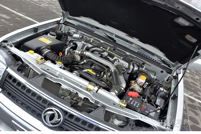 2013款2.5L手動(dòng)四驅(qū)豪華版