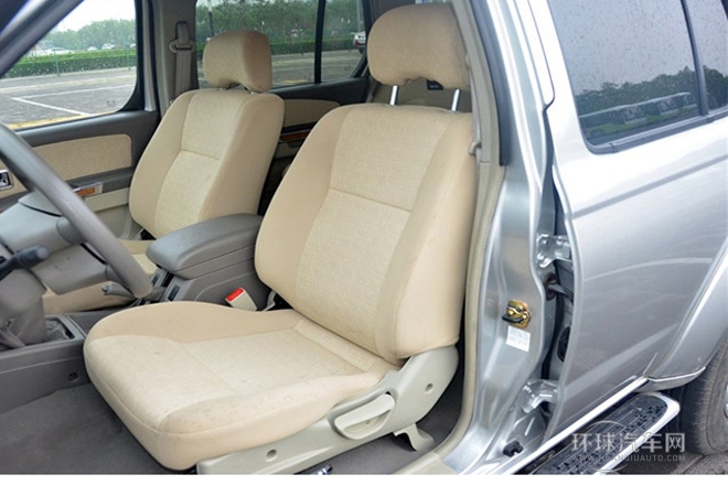 2013款2.5L手動四驅豪華版