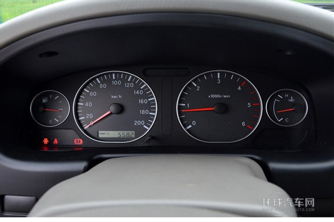 2013款2.5L手動四驅豪華版