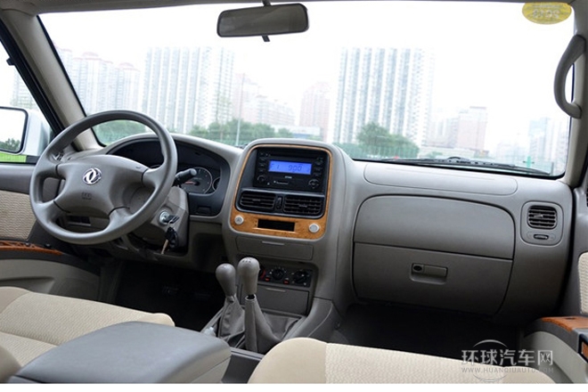 2013款2.5L手動四驅豪華版
