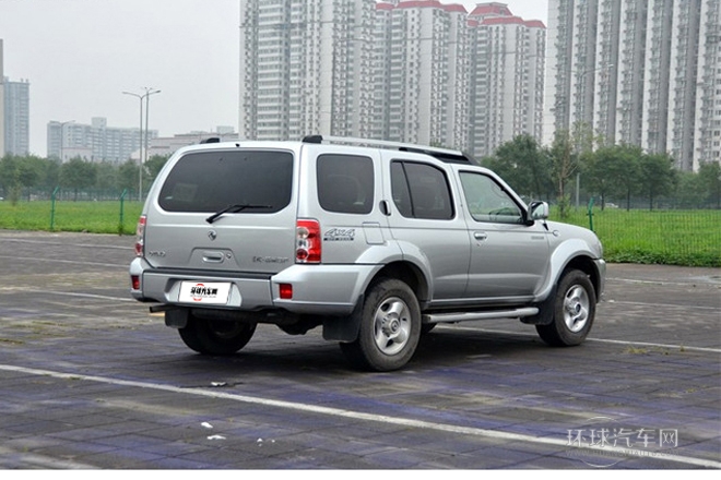 2013款2.5L手動四驅豪華版