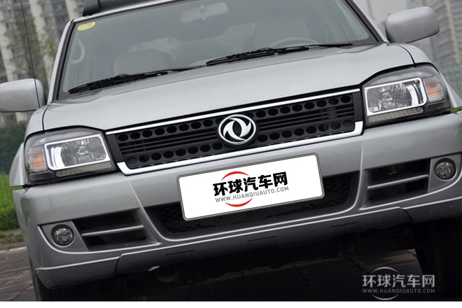 2013款2.5L手動(dòng)四驅(qū)豪華版