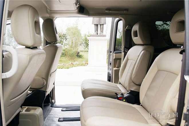 2009款2.0L手動豪華型