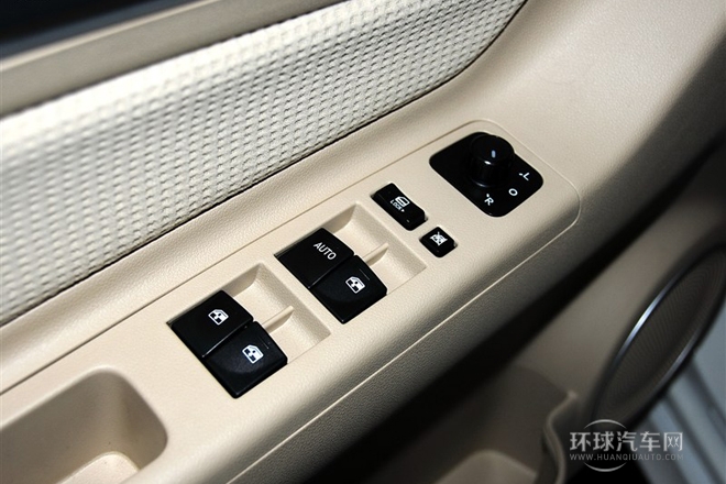 2013款 三廂 1.5L 手動樂天版