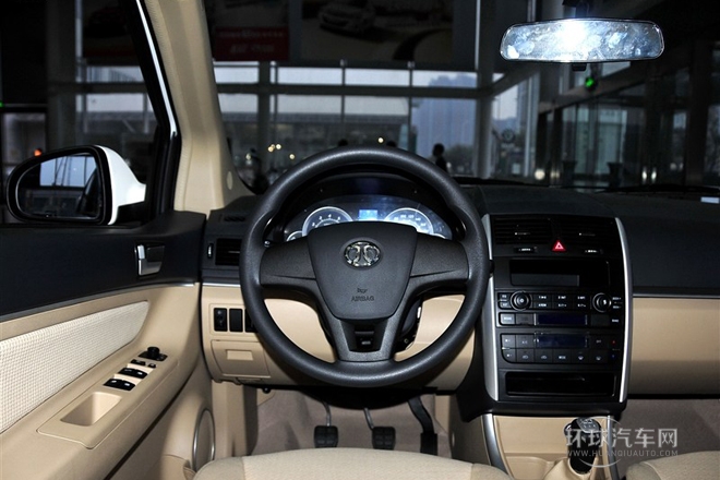 2013款 三廂 1.5L 手動樂天版