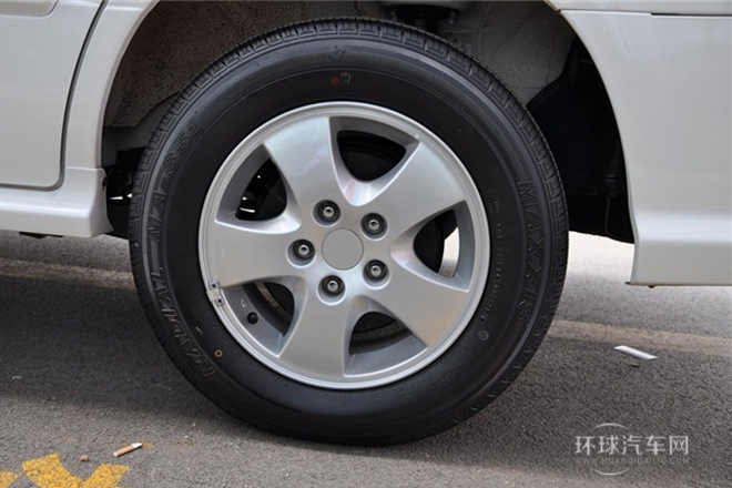 2009款2.0L手動標準型