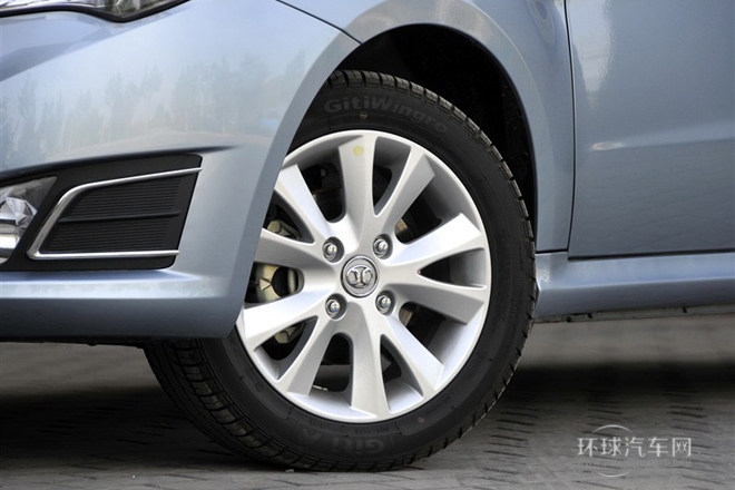 2013款 三廂 1.5L 自動(dòng)樂(lè)天版