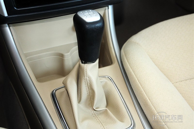 2013款 三廂 1.5L 手動樂尚版