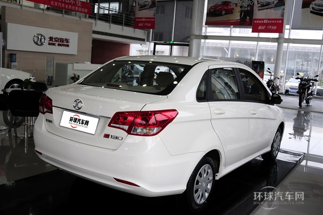 2013款 三廂 1.5L 手動樂尚版