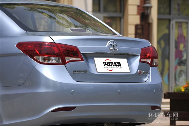 2013款 三廂 1.5L 自動(dòng)樂尚版