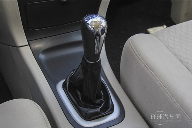 2014款 1.6L 手動(dòng)豪華型7座 國(guó)V